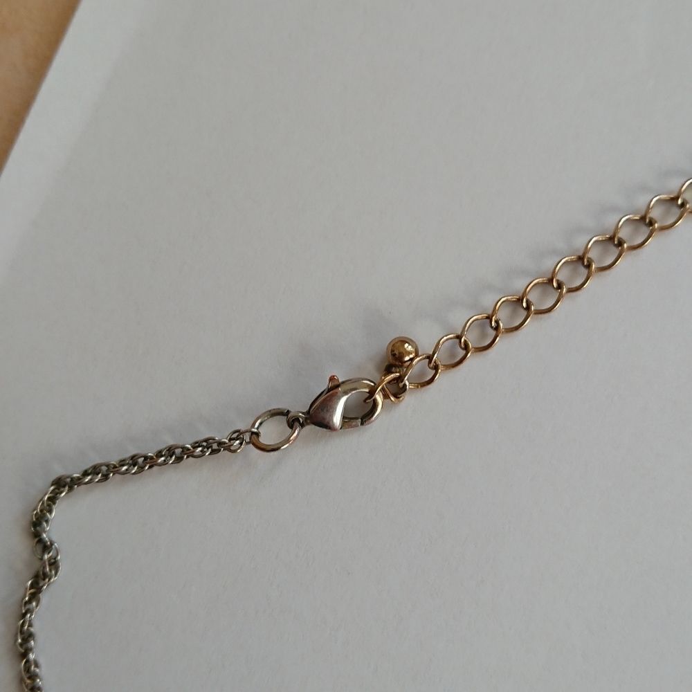 H & M Golden tone with faux pearls necklace - Picture 3 of 6